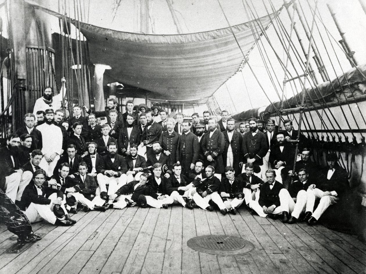 Güvertede İngiliz Deniz Subayları, 1870 dolayları by English Photographer