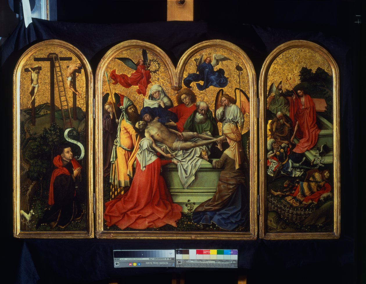 The Seilern Triptik - Entombment, c.1425 (boya, panelde altın varak) by Master of Flémalle