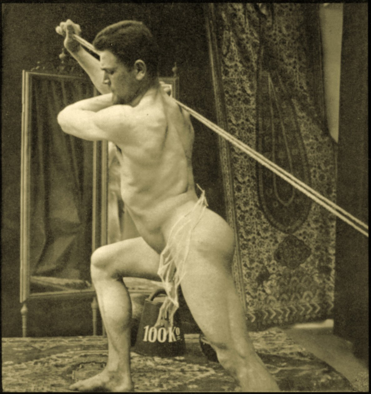 Kablo Makinesi Kullanma, c.1910 (sepya fotoğraf) by Unknown