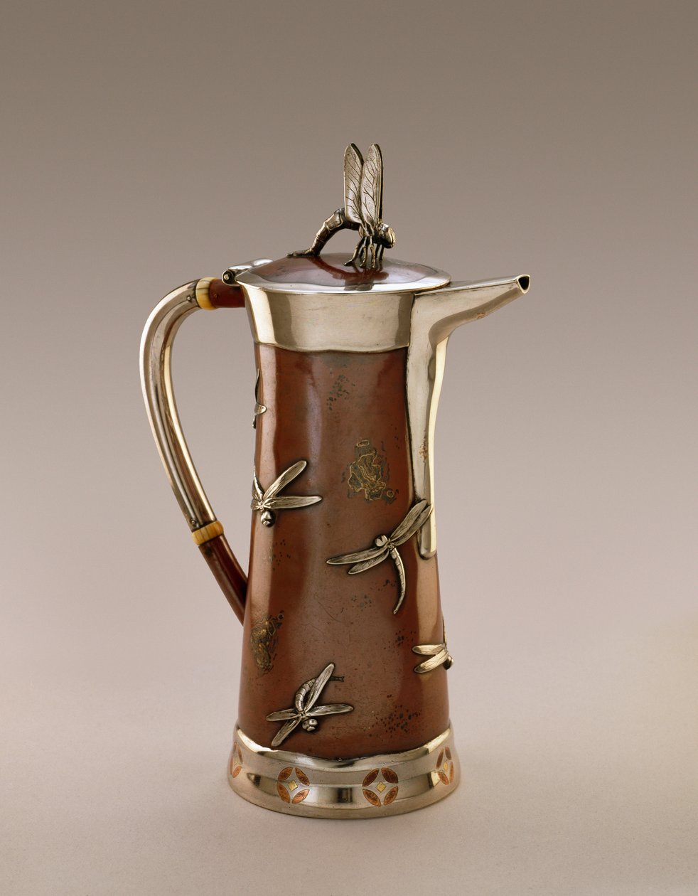 Coffeepot, Tiffany and Company, 1879 (bakırlı gümüş) by American School