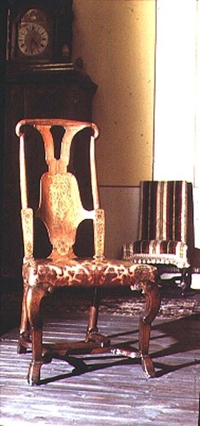Sandalye, c.1710 (ceviz) by English School