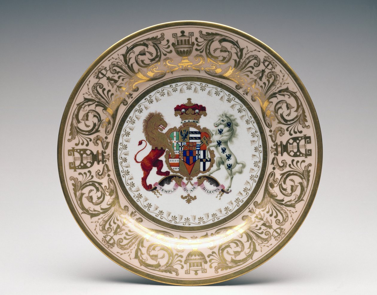 Flight, Barr ve Barr tarafından üretilen Stowe Service, Worcester Porselen, c.1813 (yumuşak macun porselen) by English School
