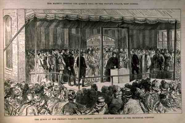 Halk Sarayındaki Kraliçe: Majesteleri Teknik Okulların İlk Taşını Döşüyor, The Illustrated London News, 21 Mayıs 1887 by English School