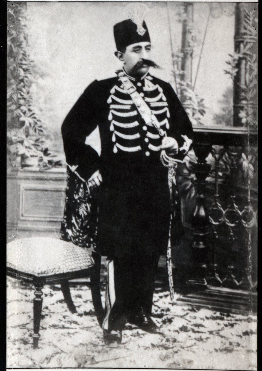 Mozaffar ad Din'in (1853-1907) portresi, İran'ın Kajarid Şahı. by French Photographer