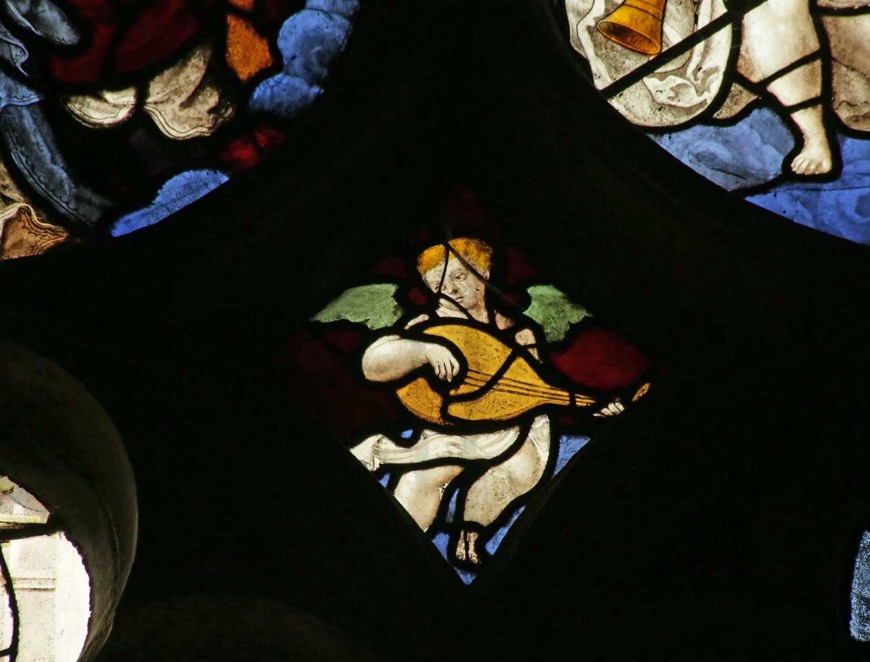 Müzikal bir Meleği ud ile betimleyen pencere, c.1495 by French School