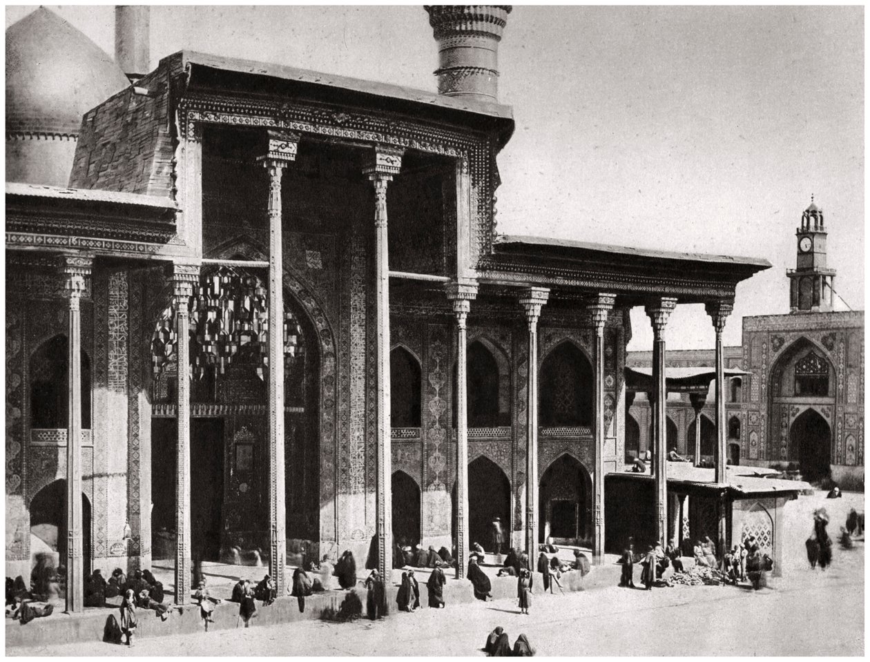 İmam Musa El Kadim'in türbesine giden Kadimain Camii'nin giriş kapısı, 1925 by A. Kerim