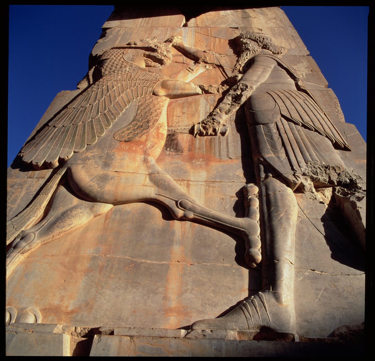 İdealleştirilmiş kahraman-kral, Xerxes olduğu tahmin ediliyor (MÖ 519-465), Bir Canavarı Bıçaklıyor, Xerxes'in Taht Salonundan detay, MÖ 480 dolayları (bkz. 179110) by Achaemenid