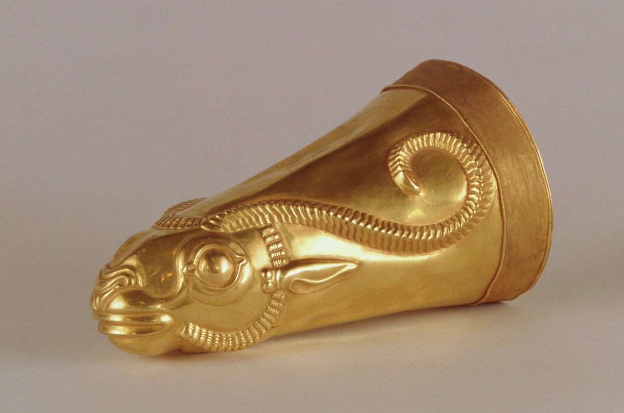 Ceylan başı şeklinde Rhyton, Hemedan, İran