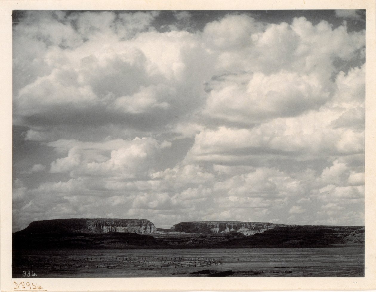 Pueblo "99 "un Kuzeydoğusundan Zuni Çevresi by Adam Clark Vroman
