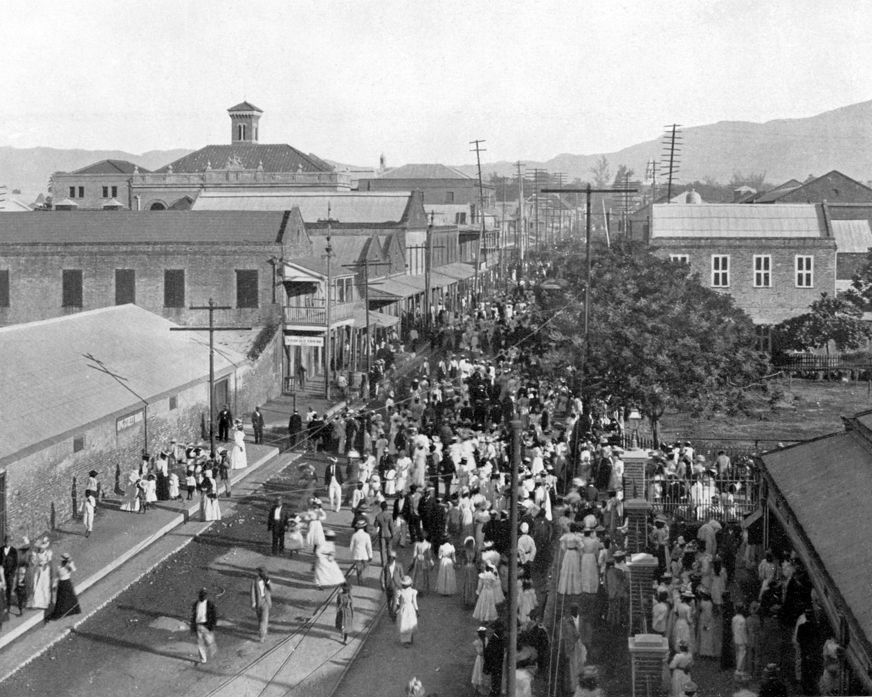 King Street kuzeye bakıyor, Kingston, Jamaika, c1905. by Adolphe Duperly and Son
