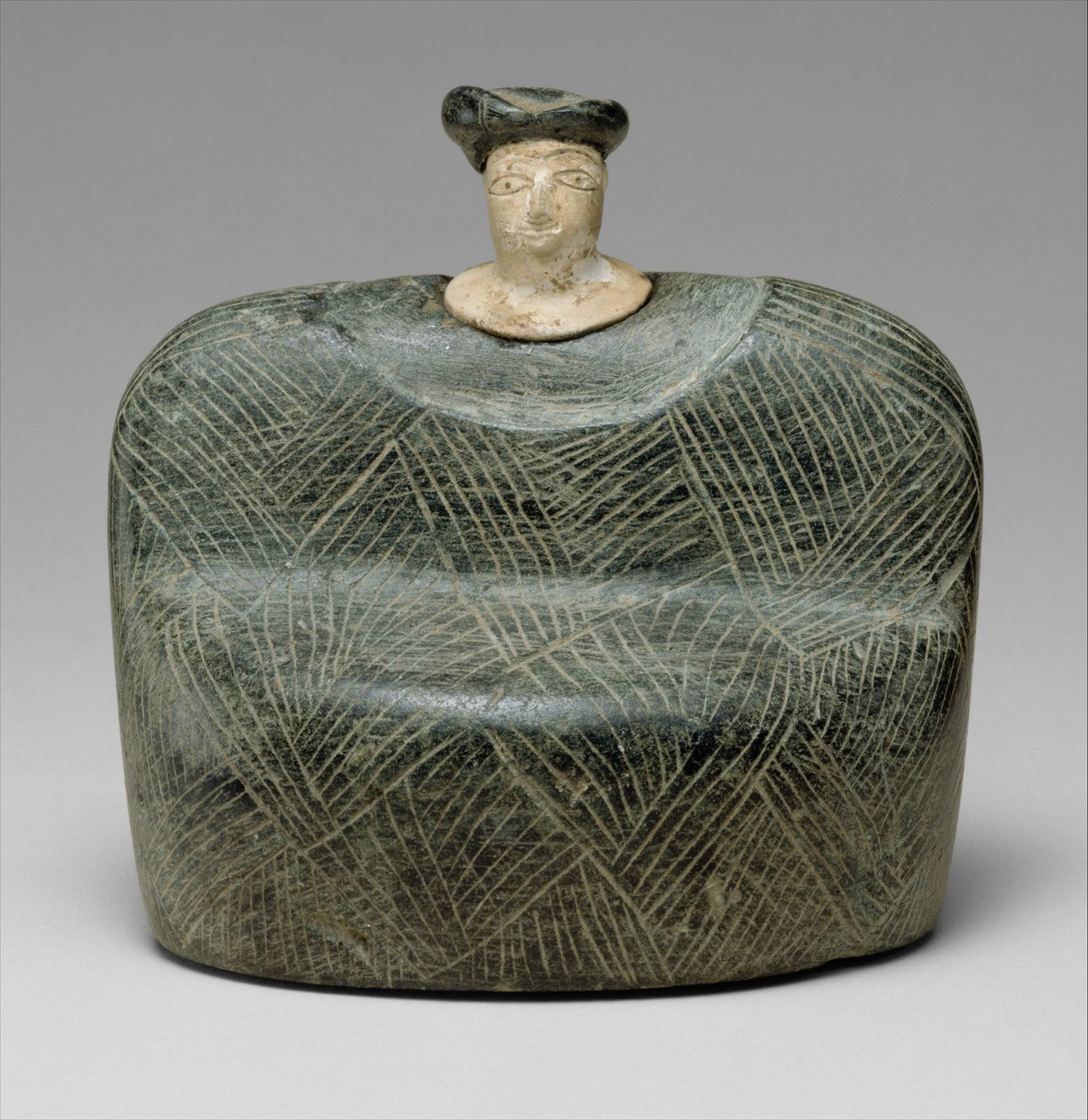 Kuş başlı iblis, yaban domuzu ve ejderha ile şaft delikli balta başı, c. 3. binyılın sonları ile 2. binyılın başları M.Ö. (kaymaktaşı) by Age Bronze