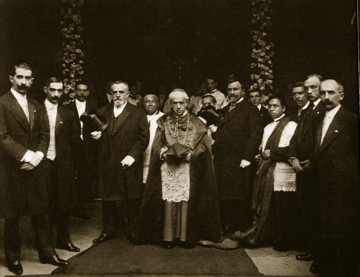 Başpiskopos Mora y del Rio by Agustin Victor Casasola