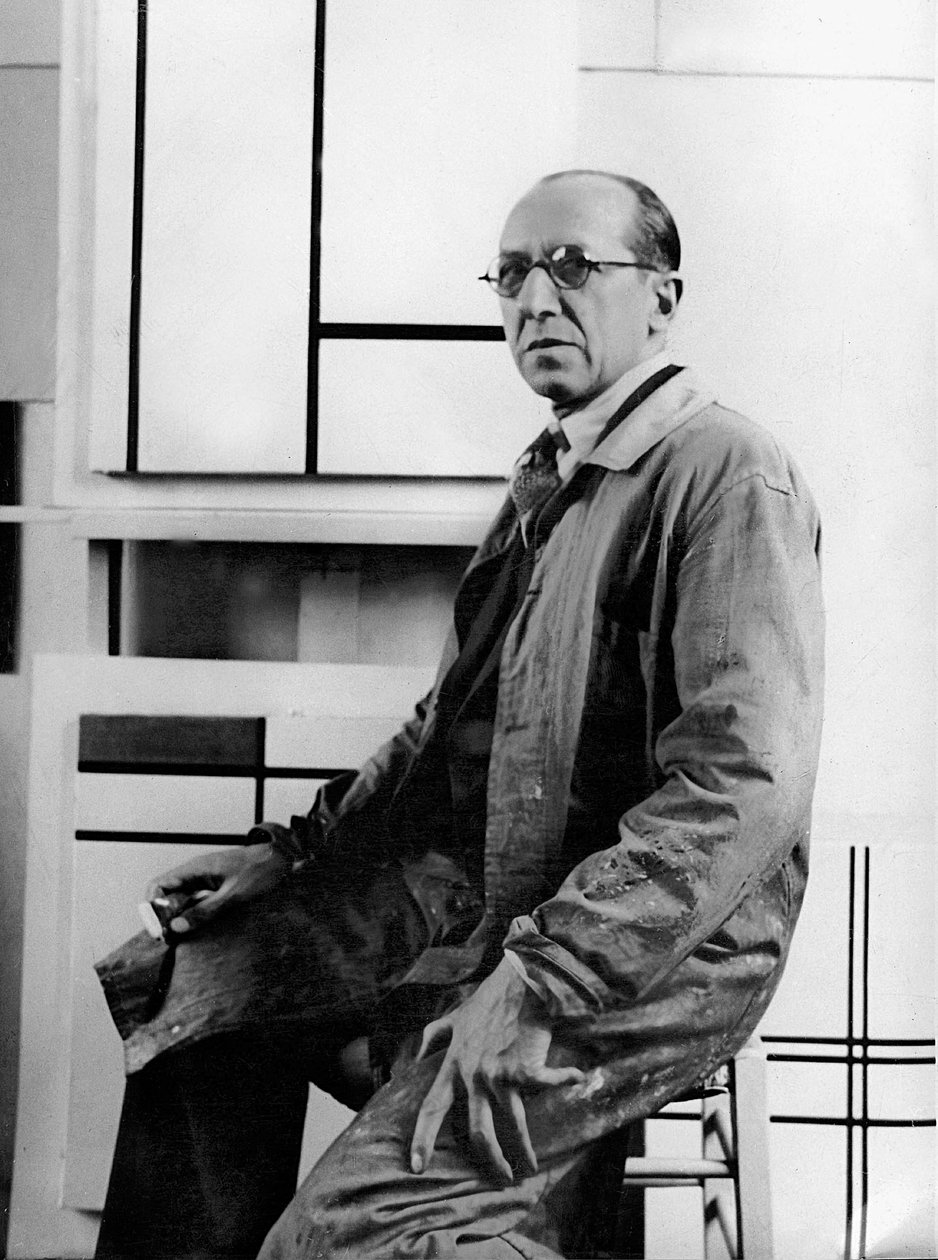Piet Mondrian, 26 avenue du Depart adresindeki stüdyosunda by Albert Eugene Gallatin