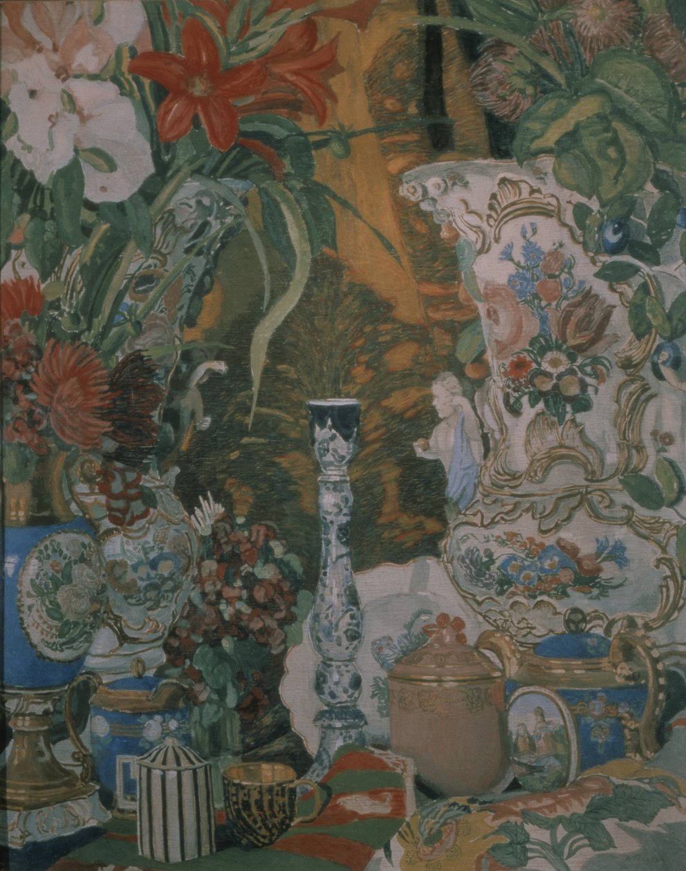 Natürmort. Çiçekler ve porselen, 1912 by Aleksandr Jakovlevic Golovin