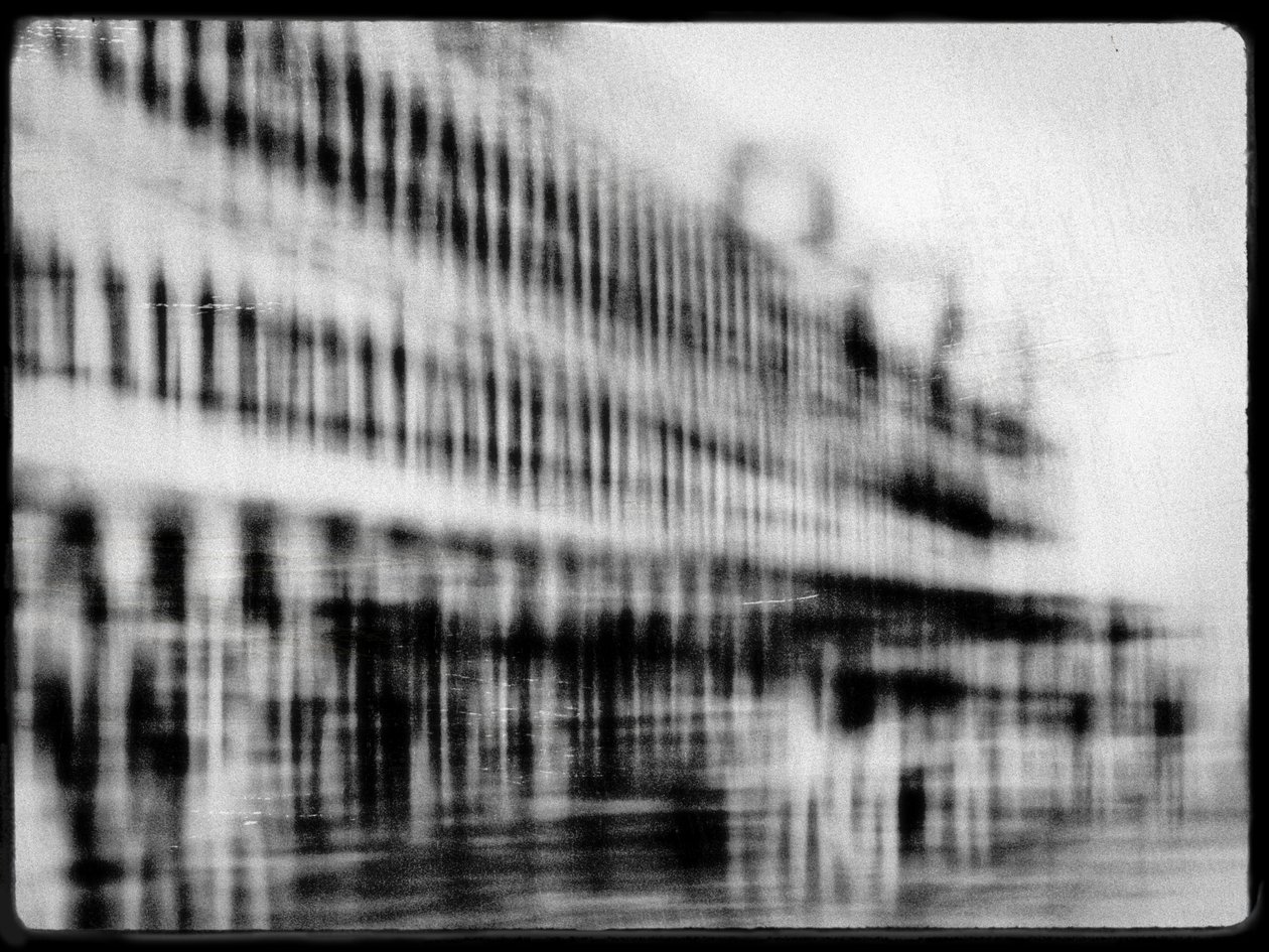 Havalimanı,2019,(fotoğraf) by Alex Caminker