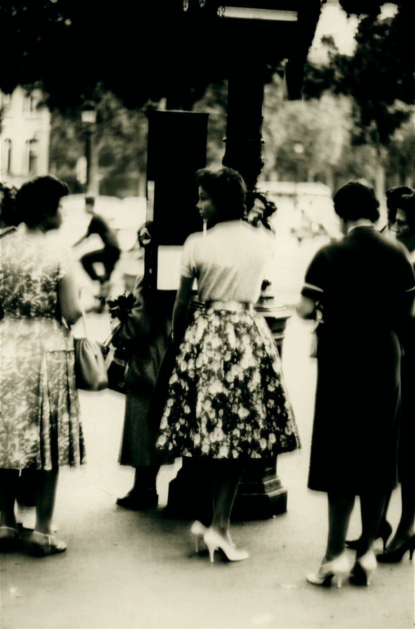 Sokakta,2019,(fotoğraf) by Alex Caminker