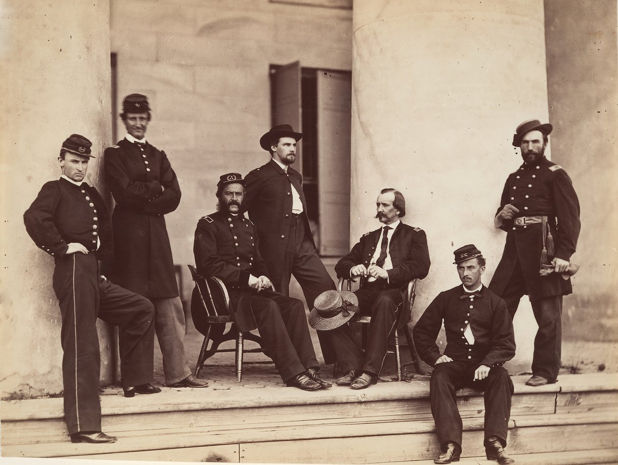 Tuğgeneral Gustavus A. DeRussy ve Arlington House Basamakları Üzerindeki Personel, Arlington..., Mayıs 1864. by Alexander Gardner
