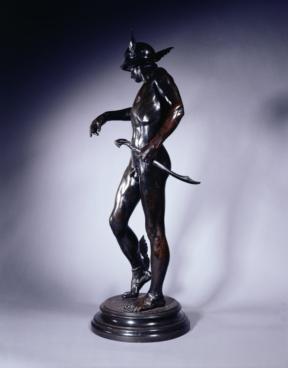 Perseus Arming, 1882 (bronz (ayrıca bkz. 353101) by Alfred Gilbert