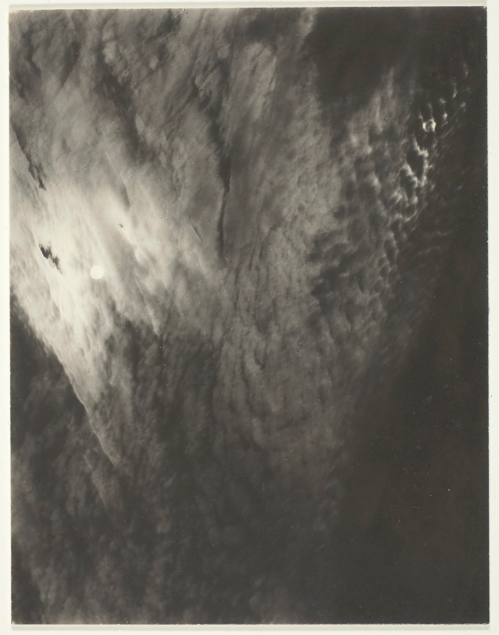 Eşdeğeri, Set A Third Set, Baskı 7, 1929. by Alfred Stieglitz