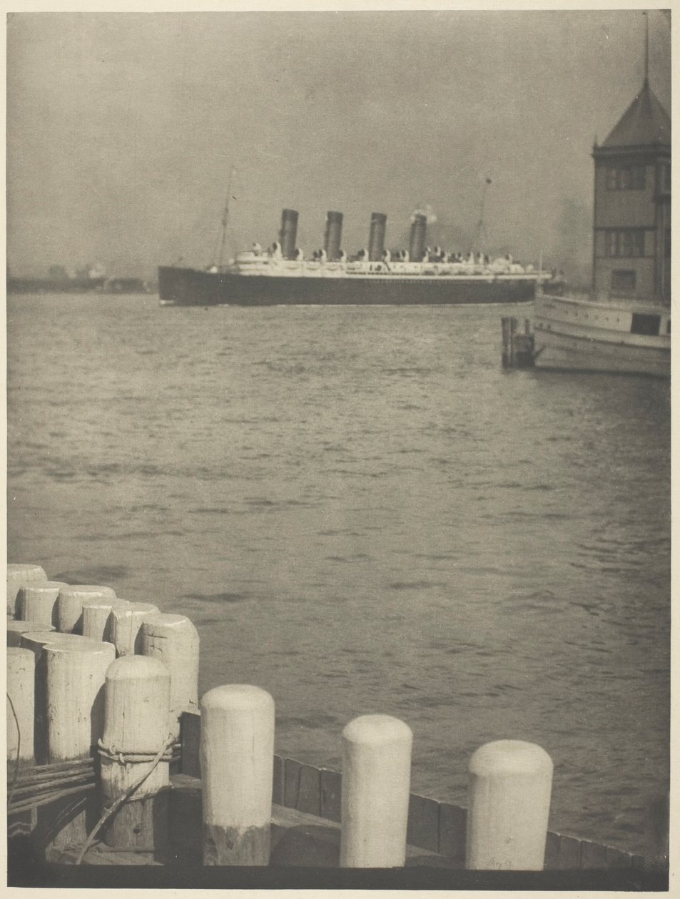 Dışa Bağlı, Mauretania by Alfred Stieglitz