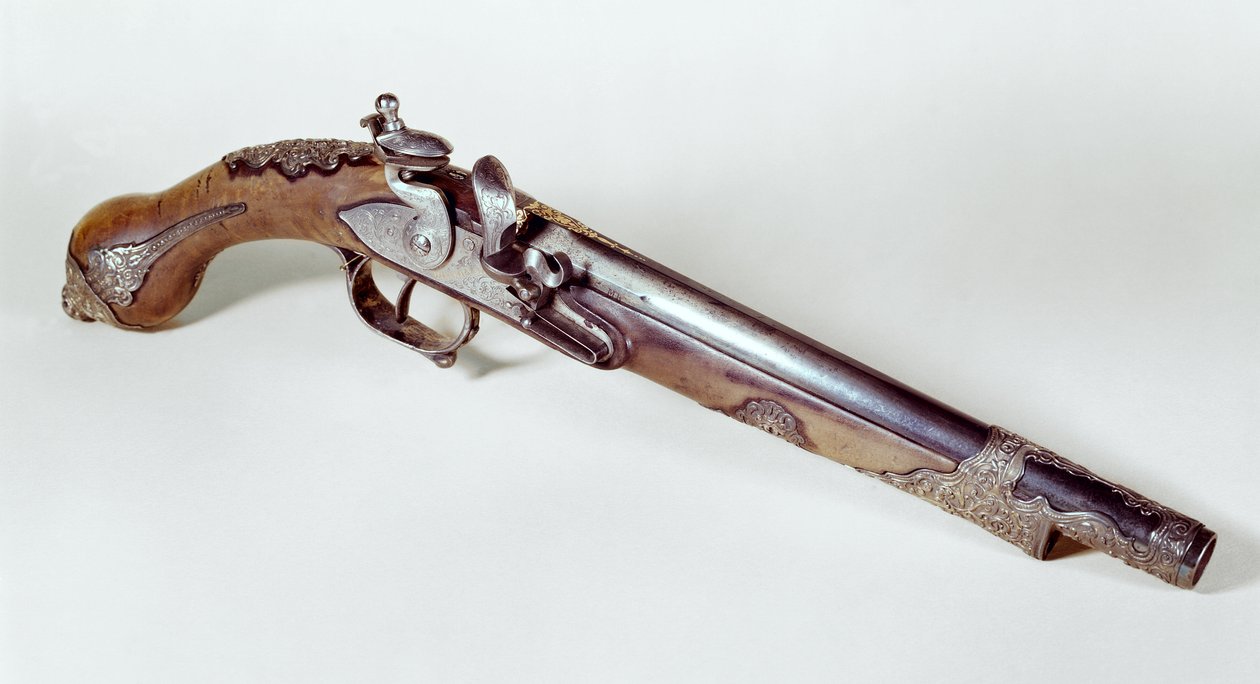 Abdülkadir'e (1808-83) ait tabanca (metal) by Algerian School