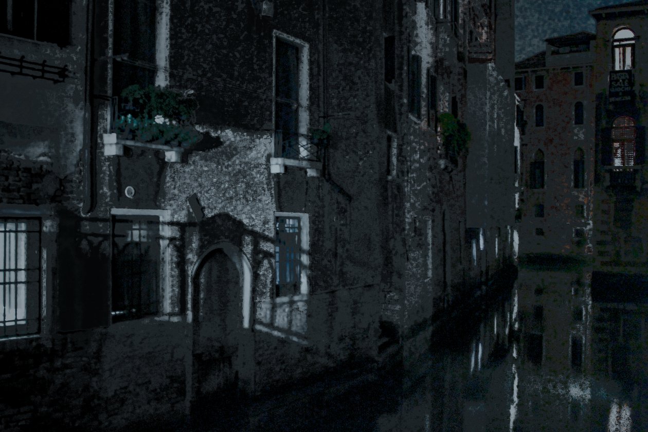 Moonshadows, Venedik, 2018 (elle yeniden boyanmış fotoğraf) by Alice Gur-Arie