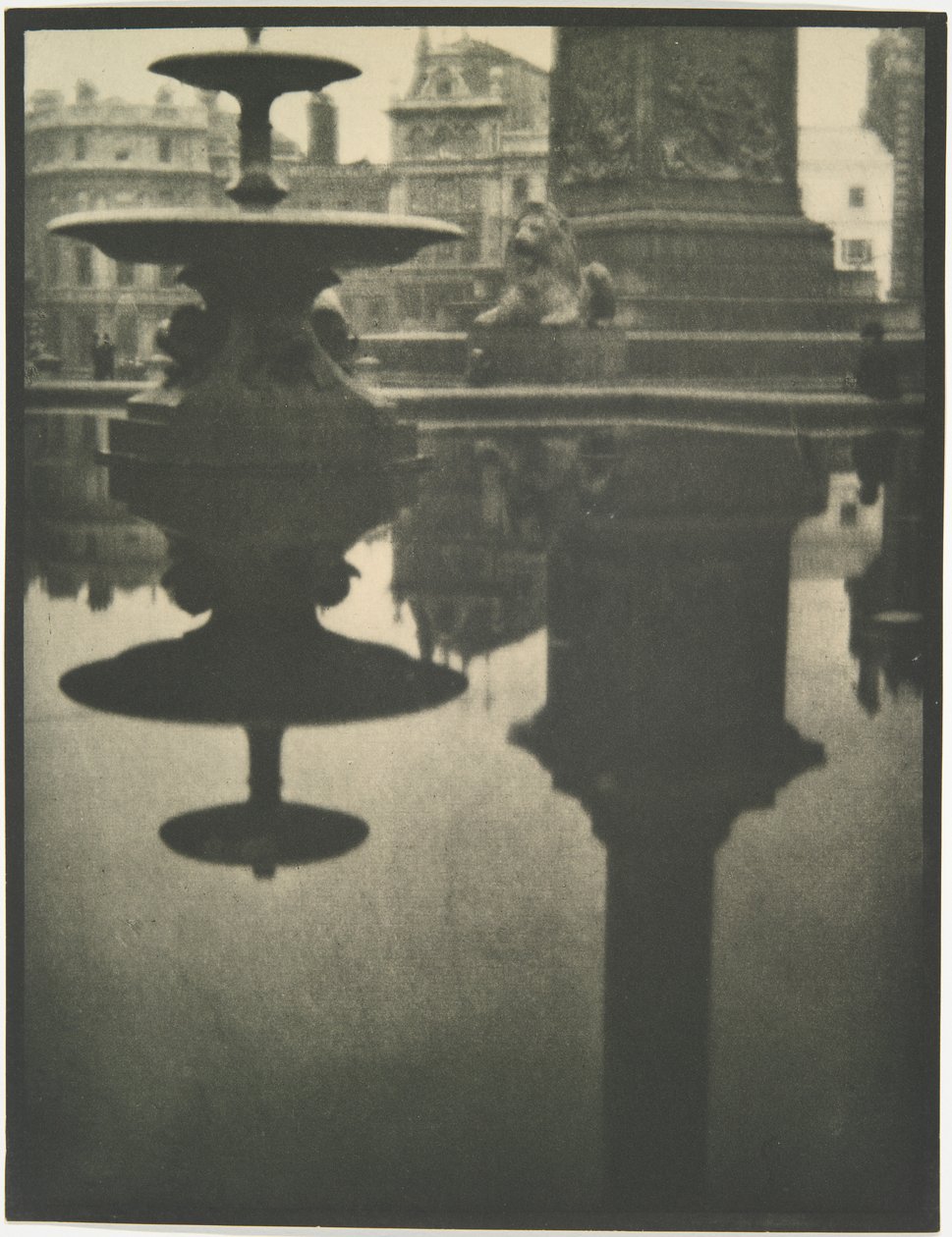 Trafalgar Meydanı by Alvin Langdon Coburn