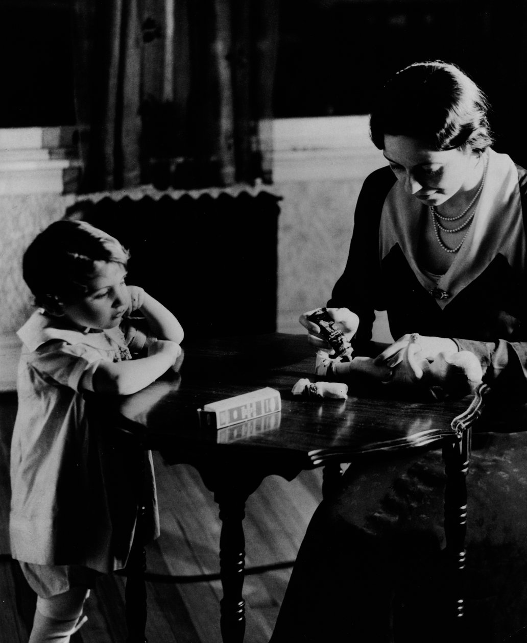 Duco Cement için Reklam, c.1930-40 by American Photographer
