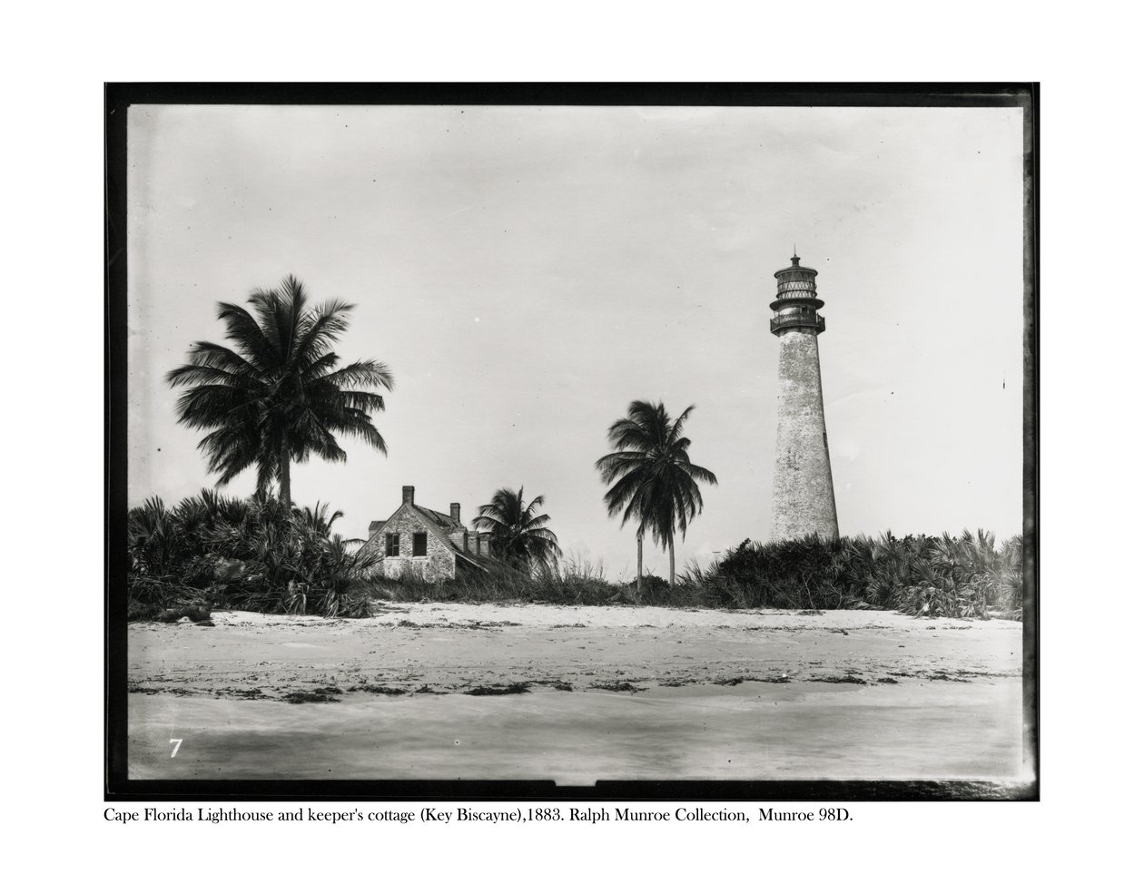 Cape Florida Deniz Feneri ve bekçi kulübesi, Key Biscayne, 1883 by American Photographer