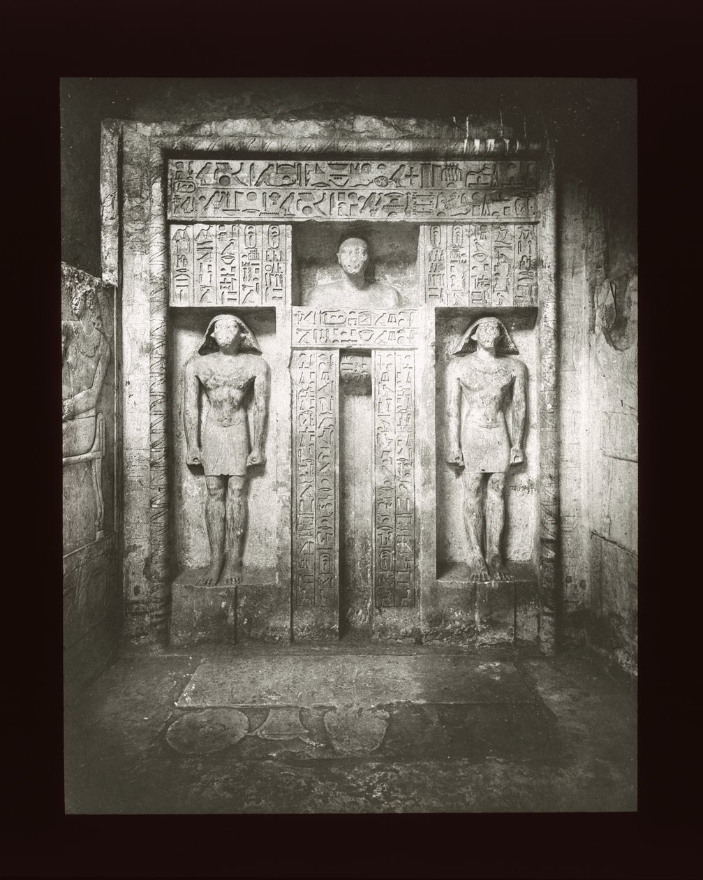 Nefer-Seshem-Ptah Mezarı Şapeli, Sakkara, 6. Hanedan (fener kaydırağı) by American Photographer