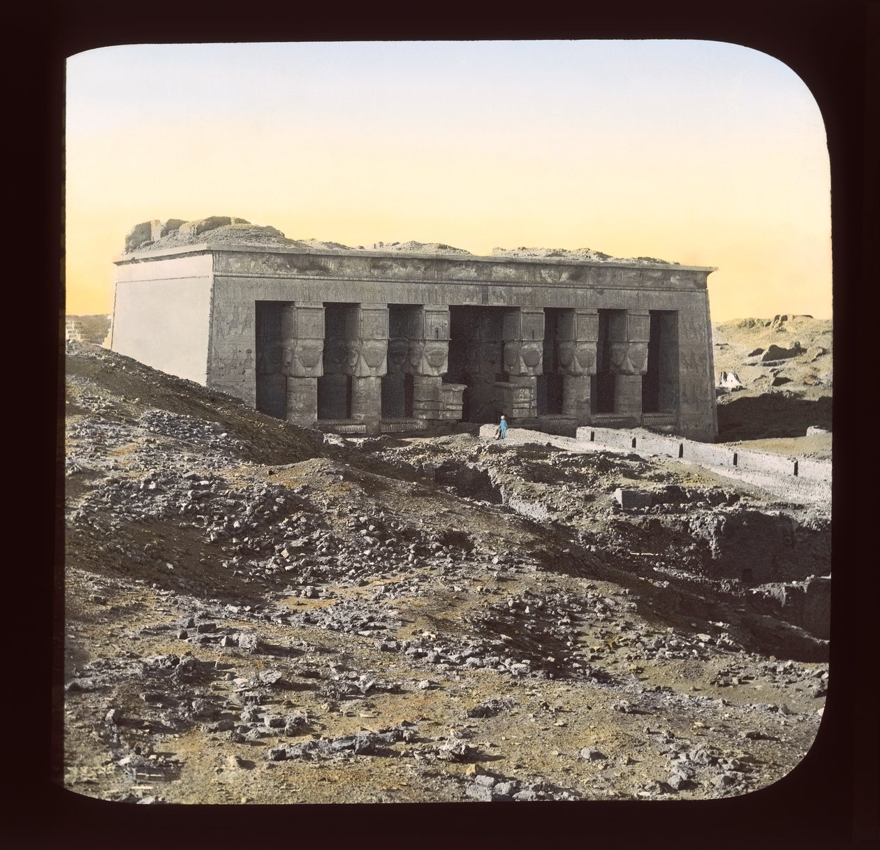 Mısır - Denderah (fener kaydırağı) by American Photographer