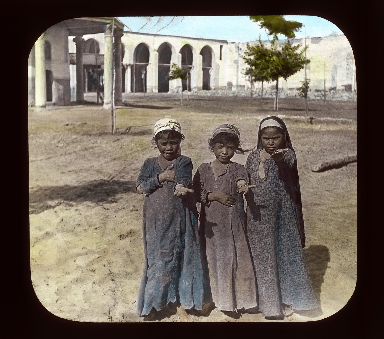 Mısır - çocuklar (fener kaydırağı) by American Photographer