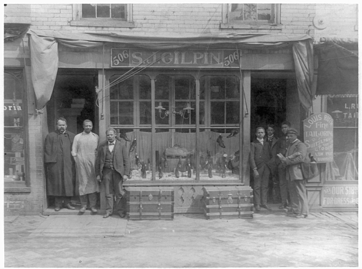 SJ Gilpin ayakkabı mağazası, Richmond, Virginia, 1899 dolayları by American Photographer