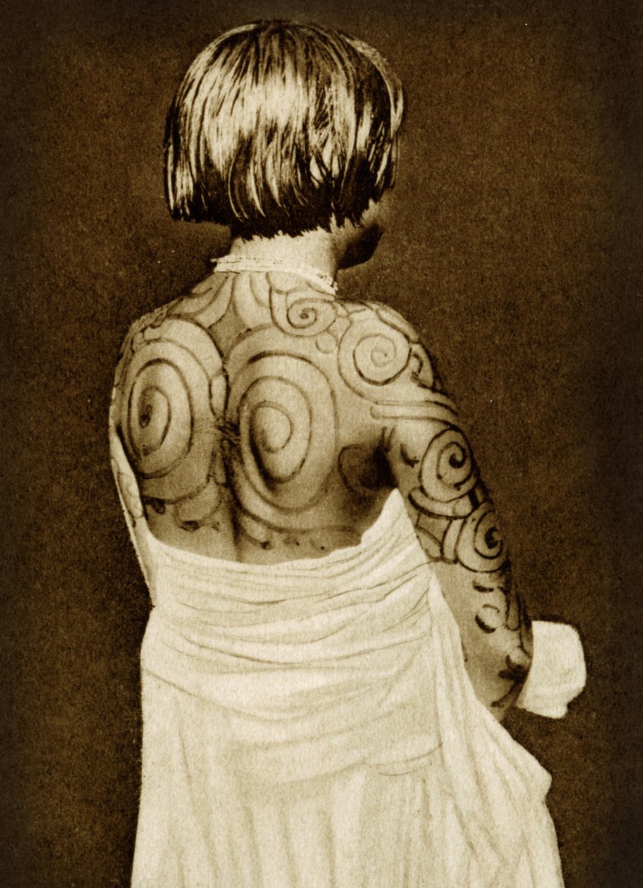 Dövmeli Chamacoco kadın c.1890 (sepya Fotoğraf) by American Photographer
