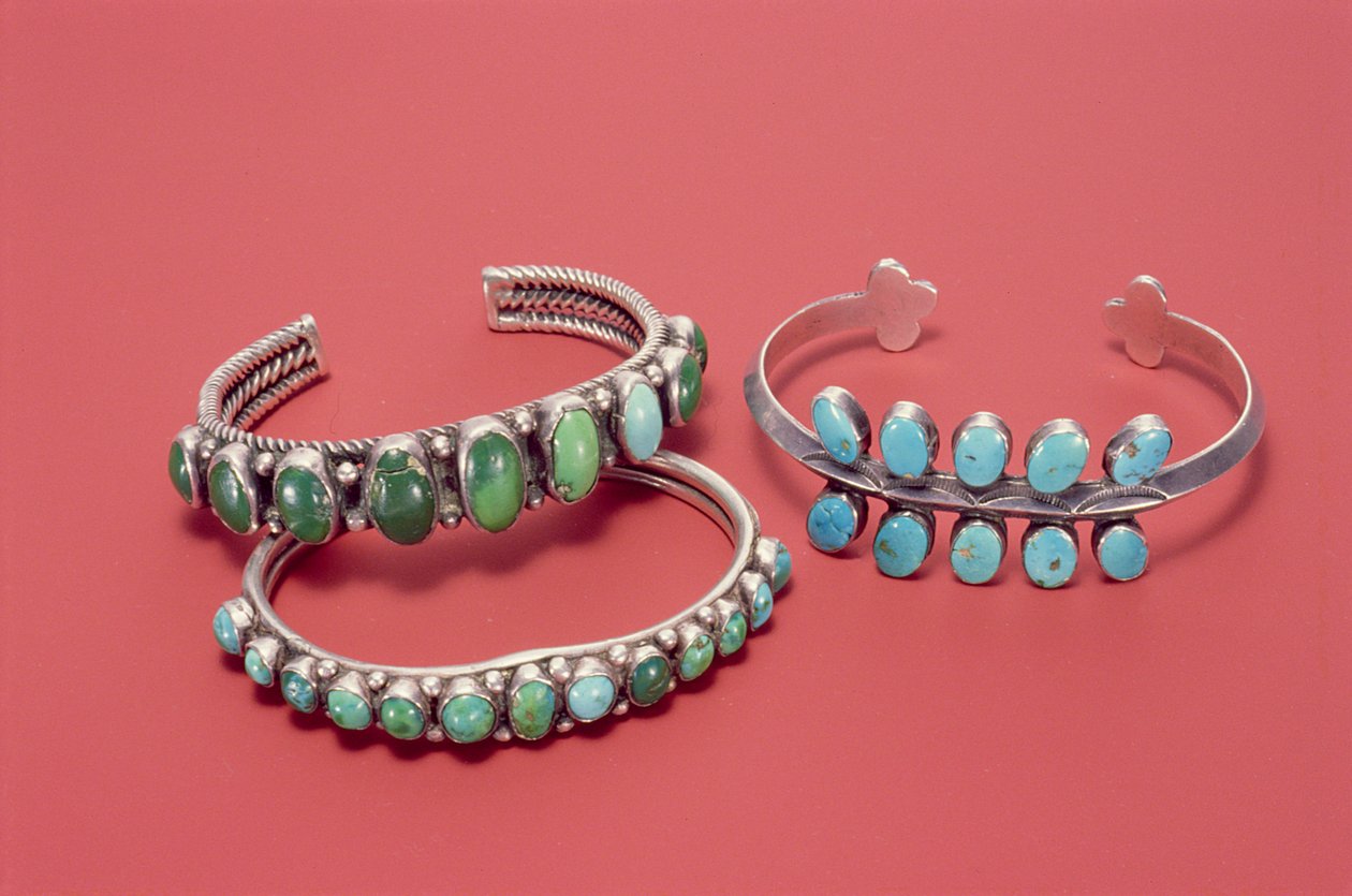 Navajo bilezikler (gümüş ve turkuaz) by American School