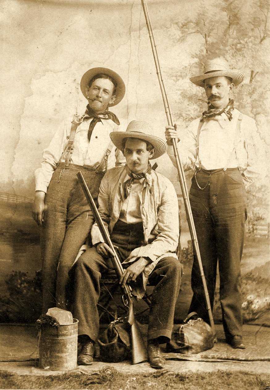 Üç adamın stüdyo portresi, c.1899 by American School