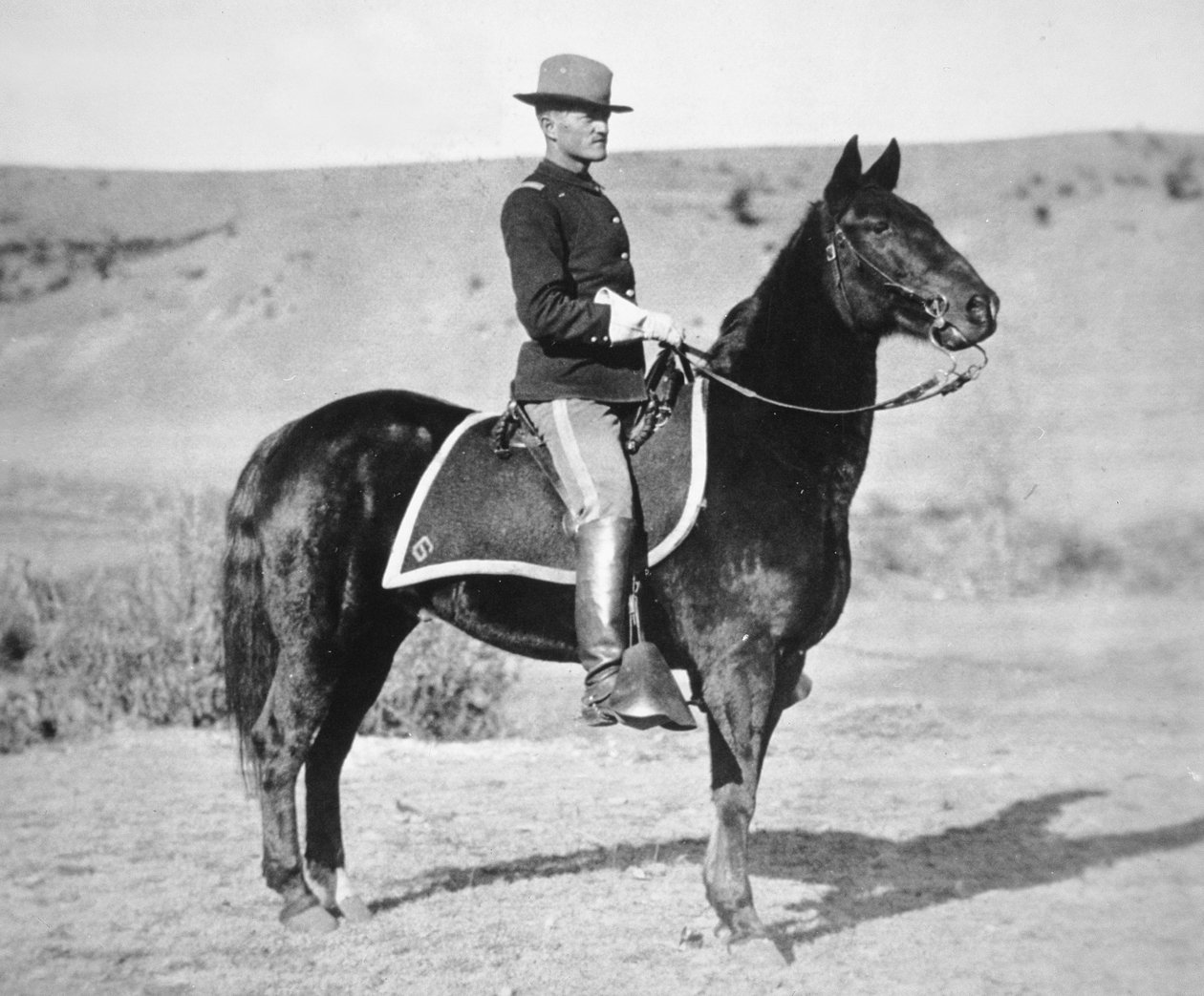 2. Teğmen John J. Pershing (1860-1948) 6. ABD Süvari Alayı by American Photographer