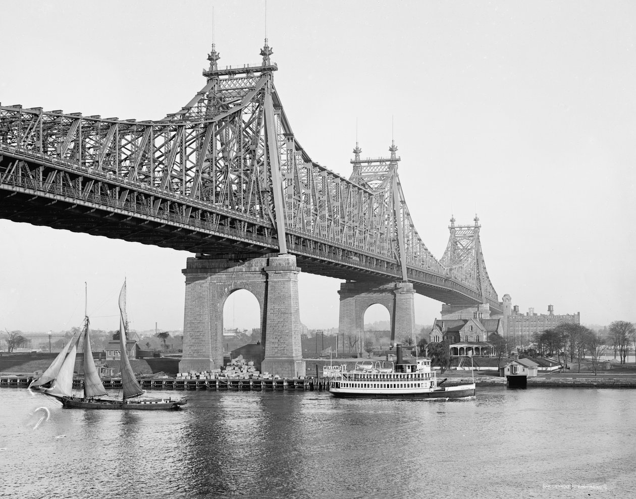 Blackwells Adası (yani Queensboro) Köprüsü, New York, NY, 1910-20 by American Photographer
