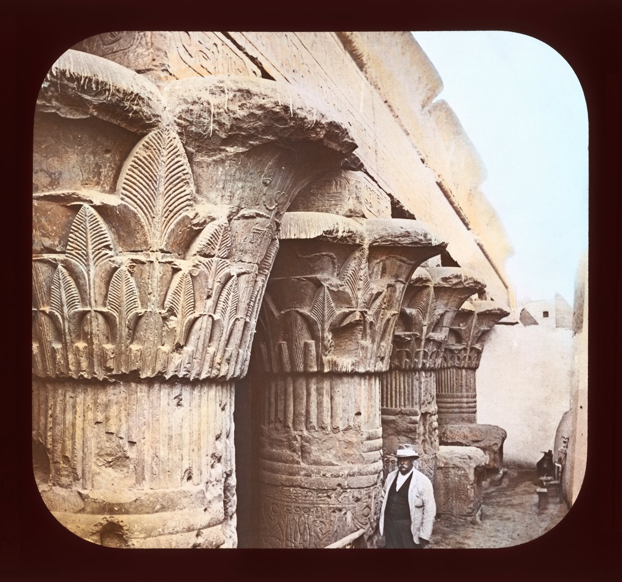 Esneh Tapınağı