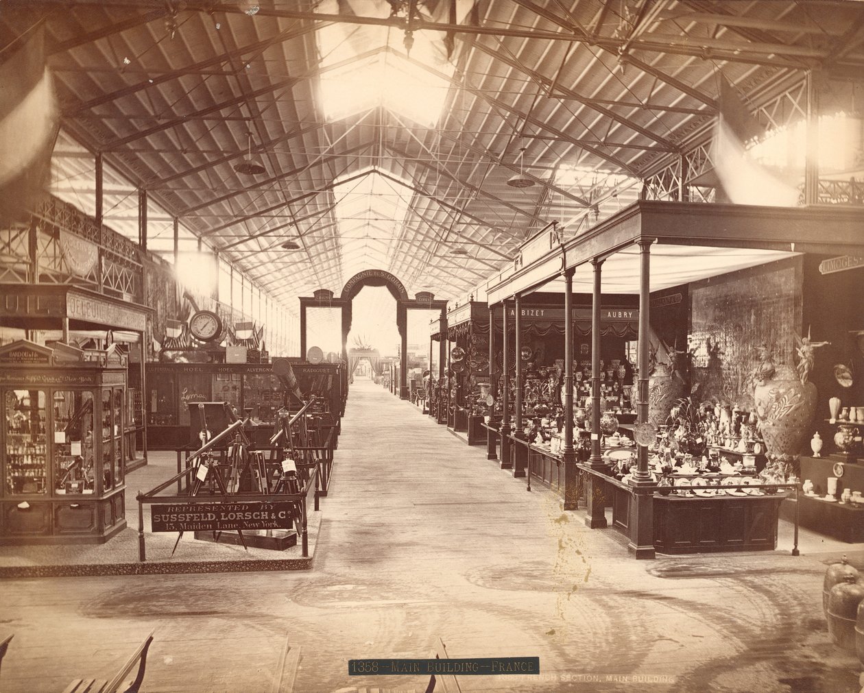 Fransız Bölümü, Ana Bina, Centennial Uluslararası Sergi, Philadelphia, 1876 by American Photographer