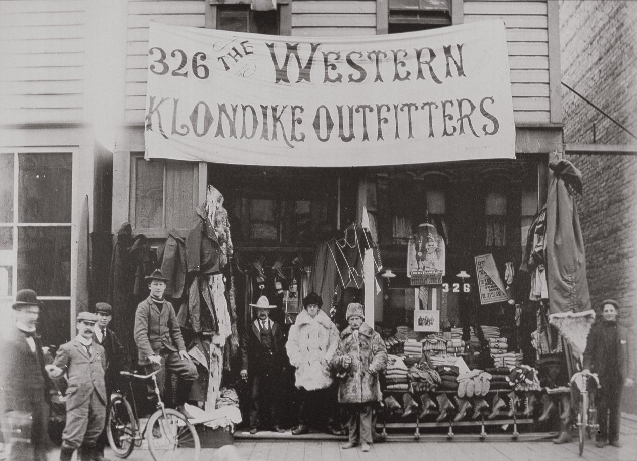 Klondike Outfitters mağazası, Cordova Street, Vancouver 1897 (s/b fotoğraf) by American Photographer