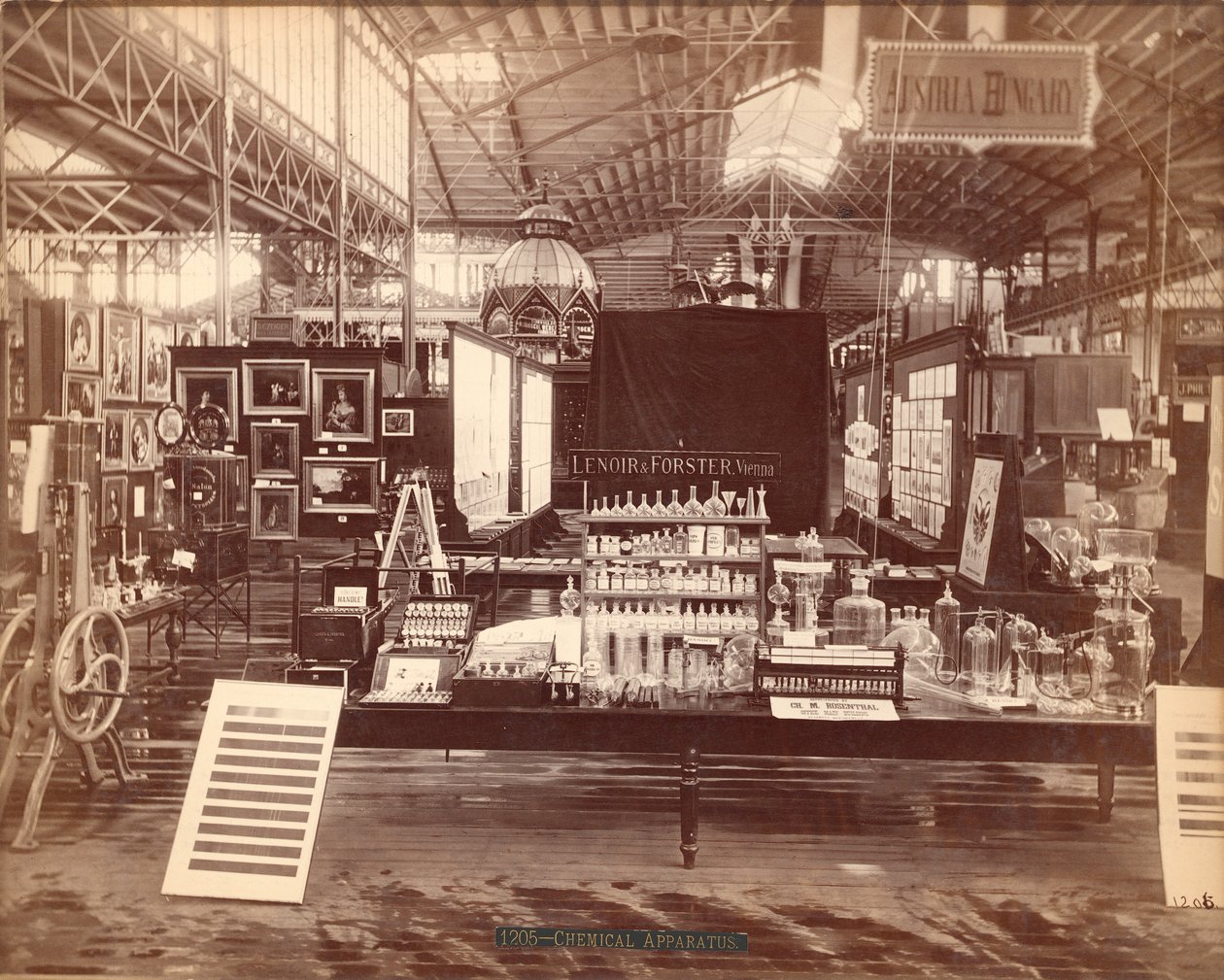 Lenoir & Forsters Sergisi, Ana Bina, Centennial Uluslararası Sergi, Philadelphia, 1876 (albüm baskısı) by American Photographer