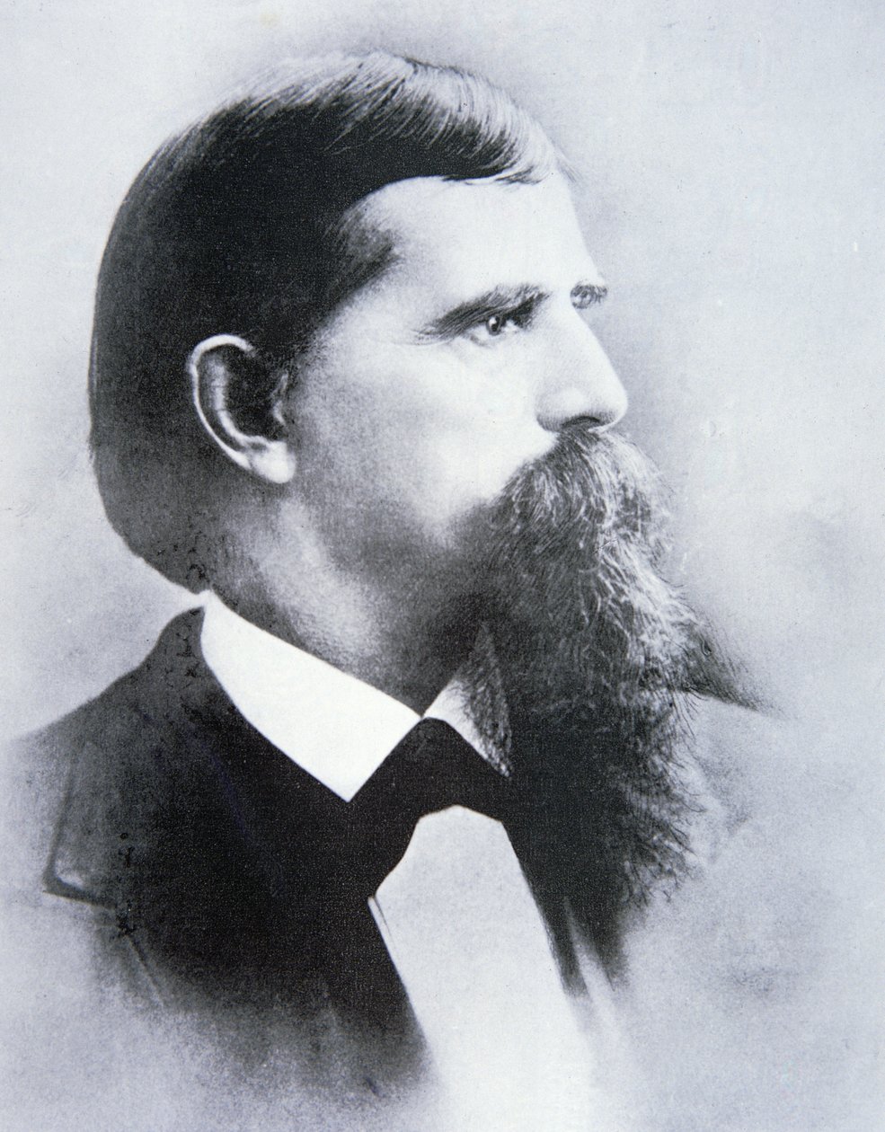 Tümgeneral Lewis 