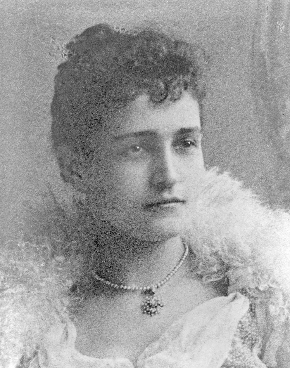 Mary McKee (s/b fotoğraf) by American Photographer