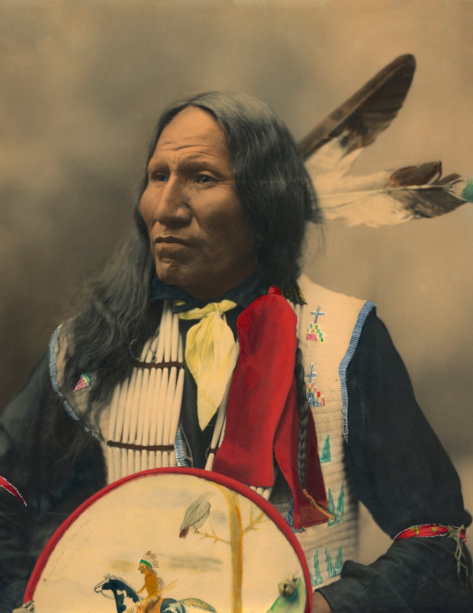 Oglala Sioux Şefinin Portresi Burunla Vuruyor by American Photographer