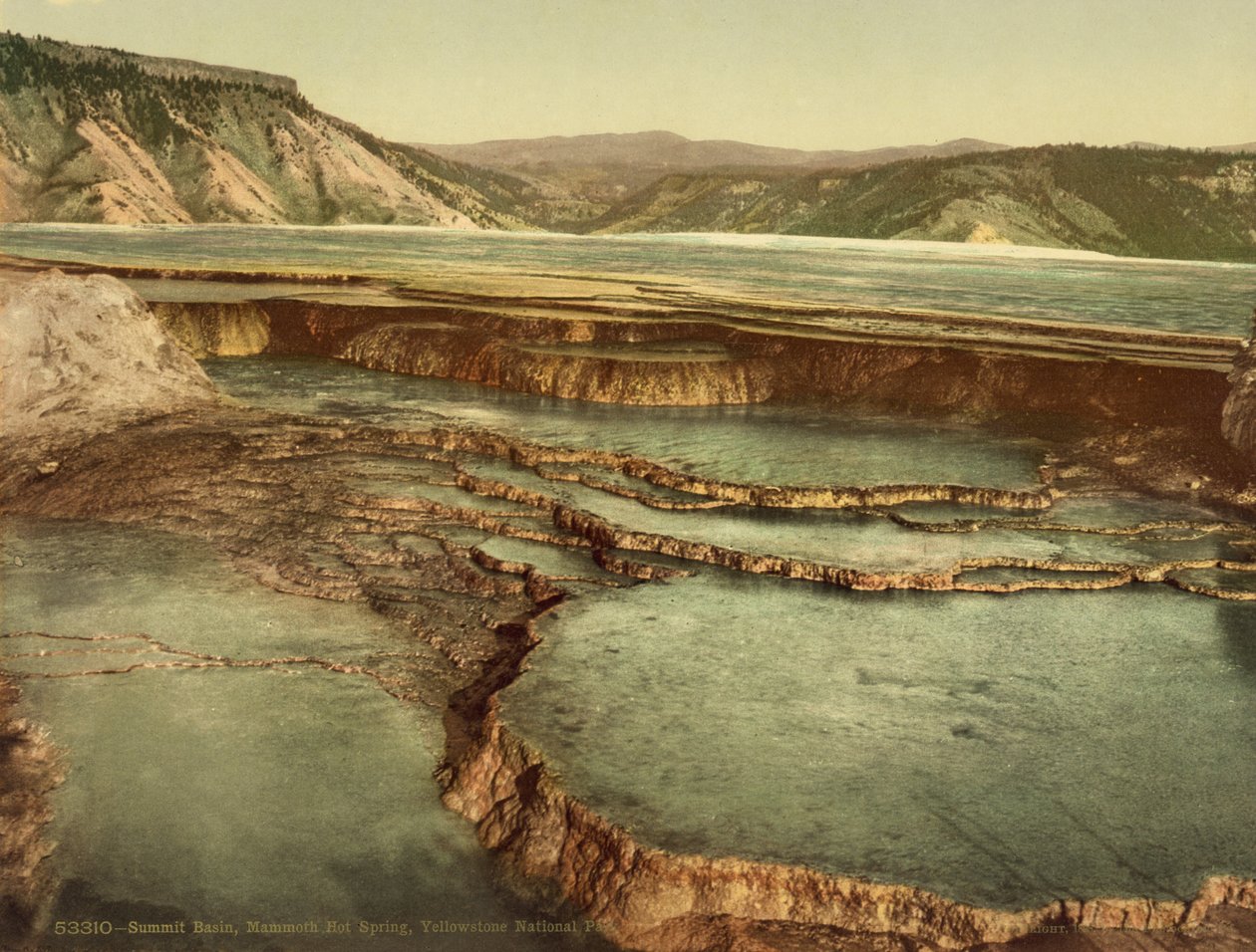 Summit Basin, Mammoth Hot Spring, Yellowstone Ulusal Parkı, c.1898 (fotokrom) by American Photographer