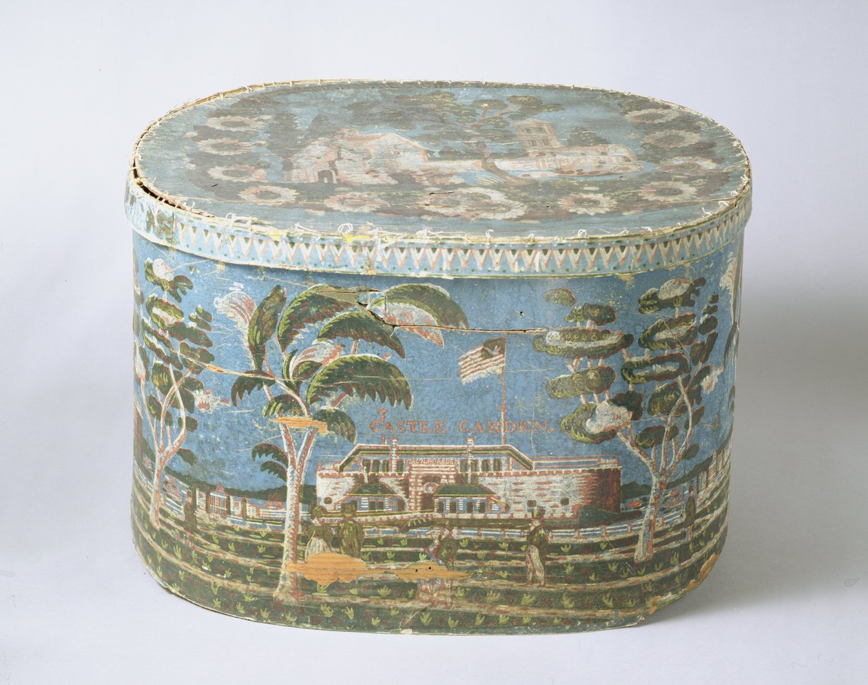 Kalenin görünümünü gösteren blok baskılı kağıtla kaplı bandbox, c.1835 (karton ve kağıt) by American School