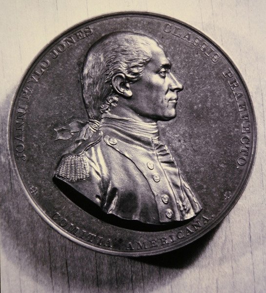 Jean-Antoine Houdon tarafından yapılan bir portreden sonra John Paul Jones
