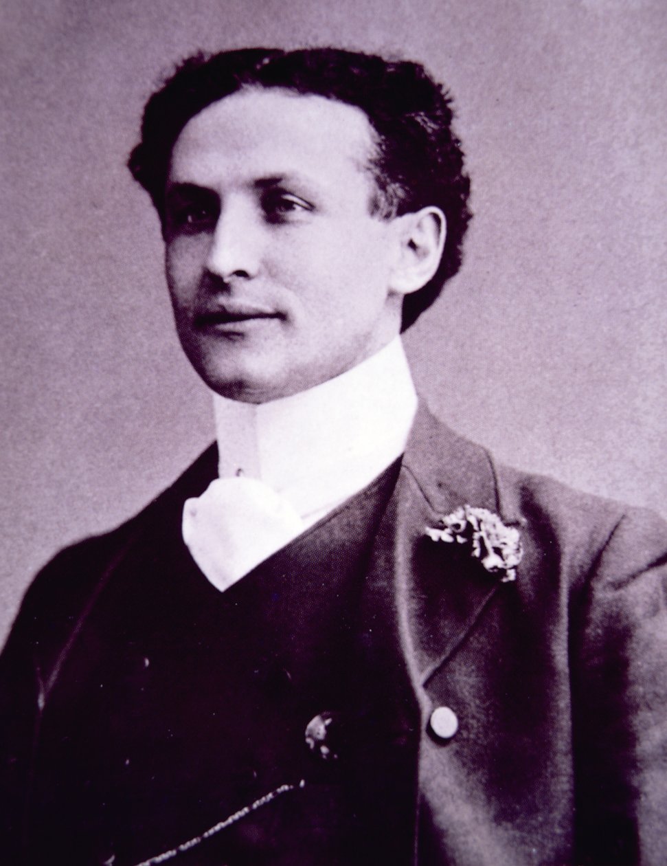 Harry Houdini (s/b fotoğraf) by American School