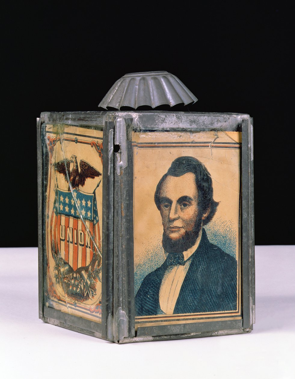 Başkanlık Kampanyası için kullanılan Lincoln Lantern, 1864 (boyalı teneke ve cam) by American School